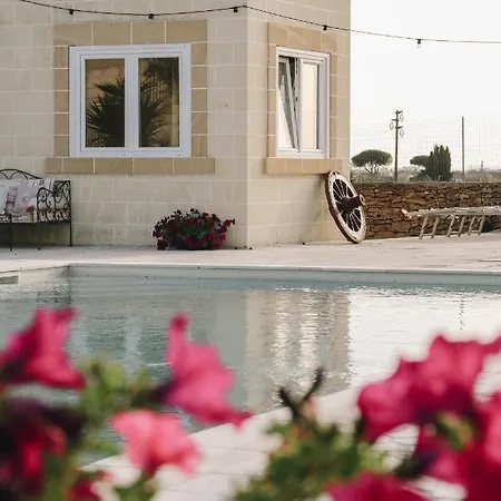 Masseria Petrusella * Giuggianello