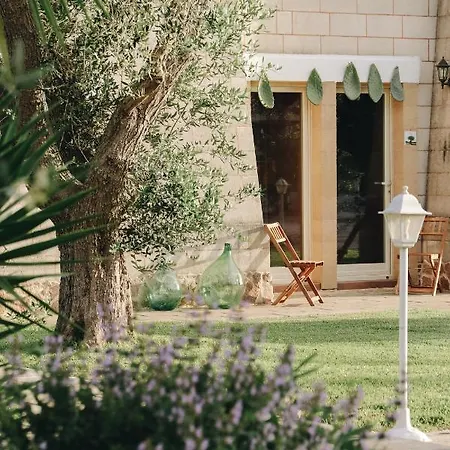 Masseria Petrusella * Giuggianello